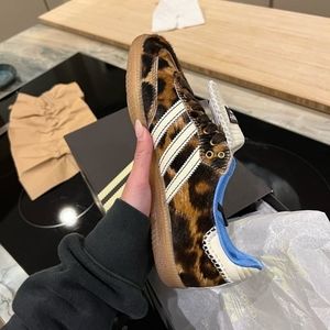 Meet your Posher, Hyn